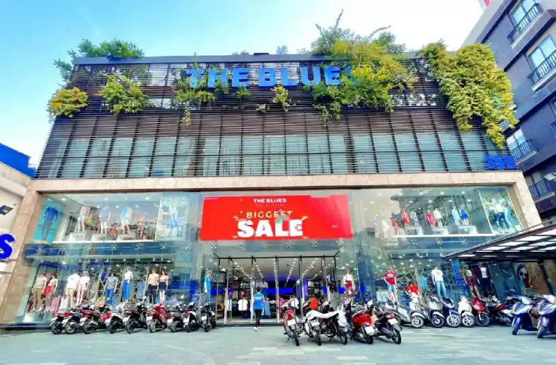 Comprehensive garment manufacturing the blues head office