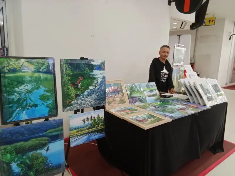 Local artist rasid yusof